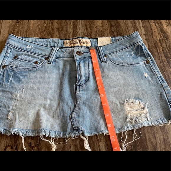 VANILLA STAR MINI JEAN SKIRT DISTRESSED SZ 5 - Picture 2 of 6